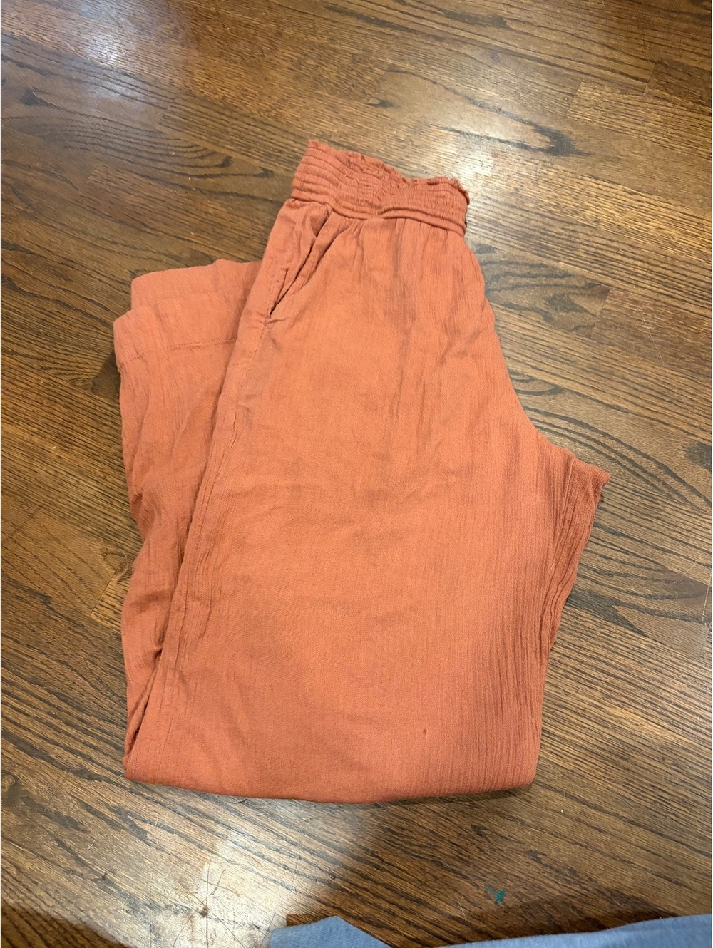 Abercrombie and fitch Rust Orange Lightweight Cropped Pants Medium